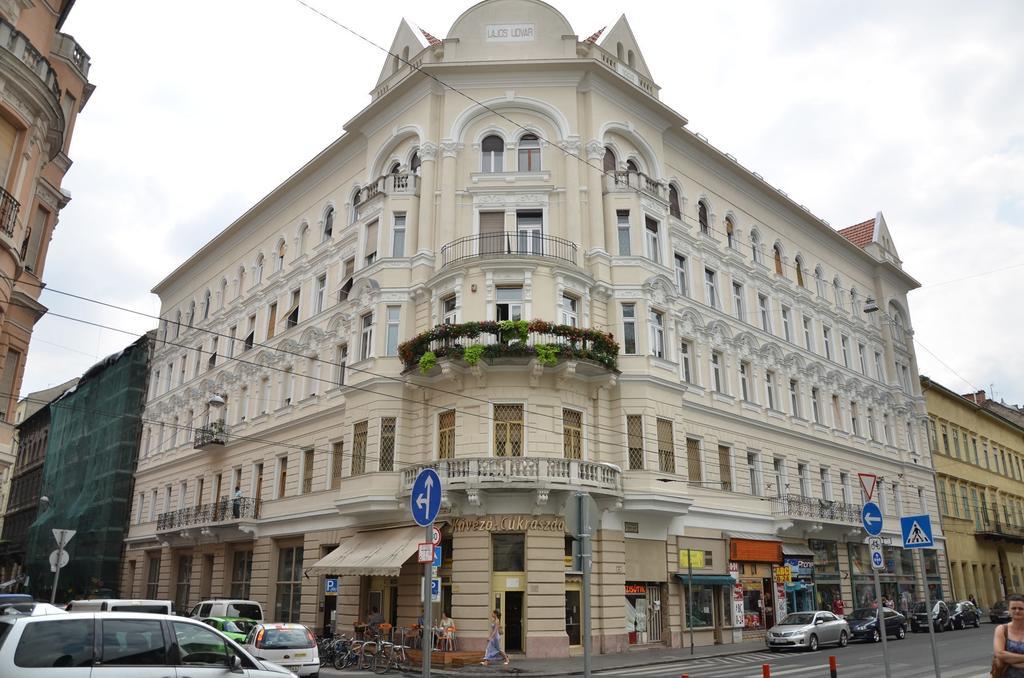Bp Central Home Budapest Luaran gambar